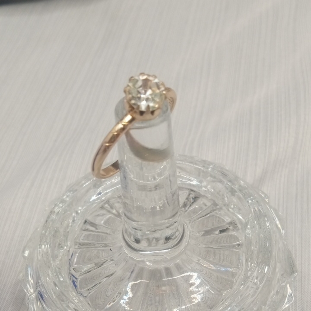 Stunning Gold Tone Ring with Clear Stone Size 9.25